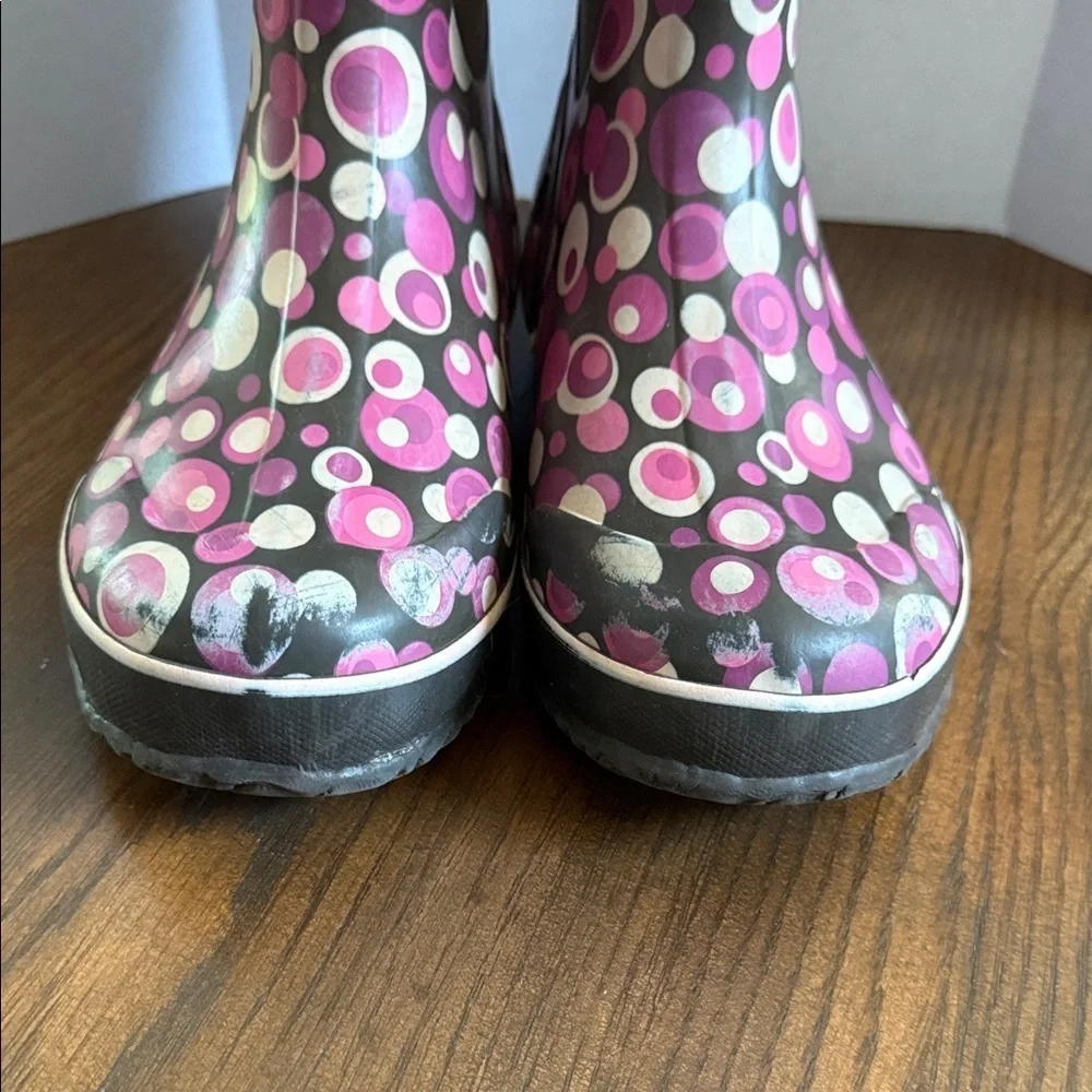 Bogs Kids' classic high bubbles Brown and Pink Boots. Size 5